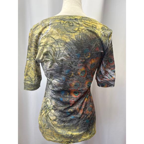H.I.P, short sleeve multi design top. Fits like S-M
Pit to pit 18. Length 28 - Picture 3 of 5